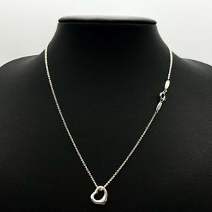ティファニー ミニ オープンハート ネックレスの値段と価格推移は