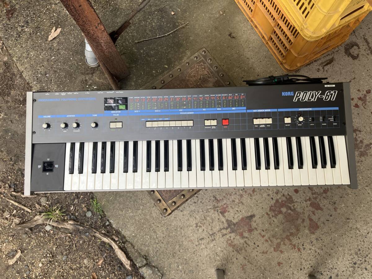 アナログシンセサイザー KORG コルグ POLY-61 ハードケース付き Korg POLY 61の値段と価格推移は？｜3件の売買データからKorg POLY 61