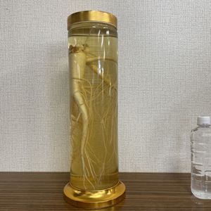 古酒　高麗人参入りガラスボトル 高麗人参 約40年物 古酒 ビンテージ ガラス瓶 金色 富士商事 健康酒