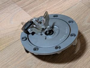 RVF タンクの値段と価格推移は？｜54件の売買データからRVF タンクの