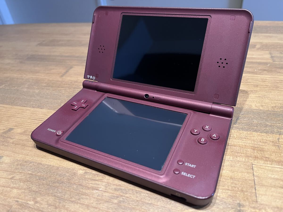 中古品売り切り】ニンテンドーDSi LL ワインレッド 本体 箱 説明書付き