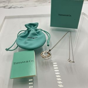 ティファニー ルベドメタル ネックレスの値段と価格推移は？｜5件の