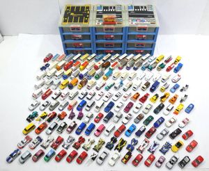 トミカ ミニカー 大量セット まとめ売り トミカ 大量 セットのYahoo!オークション(旧ヤフオク!)の相場・価格を