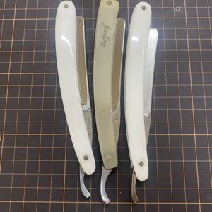 RAZORの値段と価格推移は？｜315件の売買データからRAZORの価値が