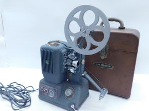 映写機 レトロのYahoo!オークション(旧ヤフオク!)の相場・価格を見る