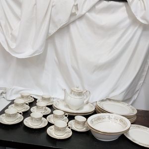 ノリタケ アイボリーチャイナの値段と価格推移は？｜53件の売買データ