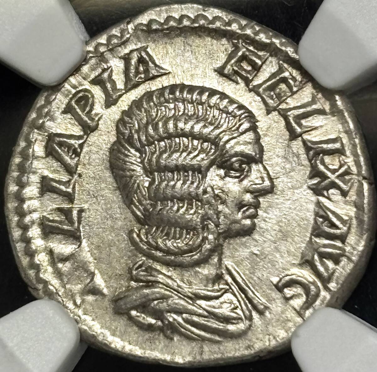 古代ローマ銀貨の値段と価格推移は？｜8件の売買データから古代ローマ
