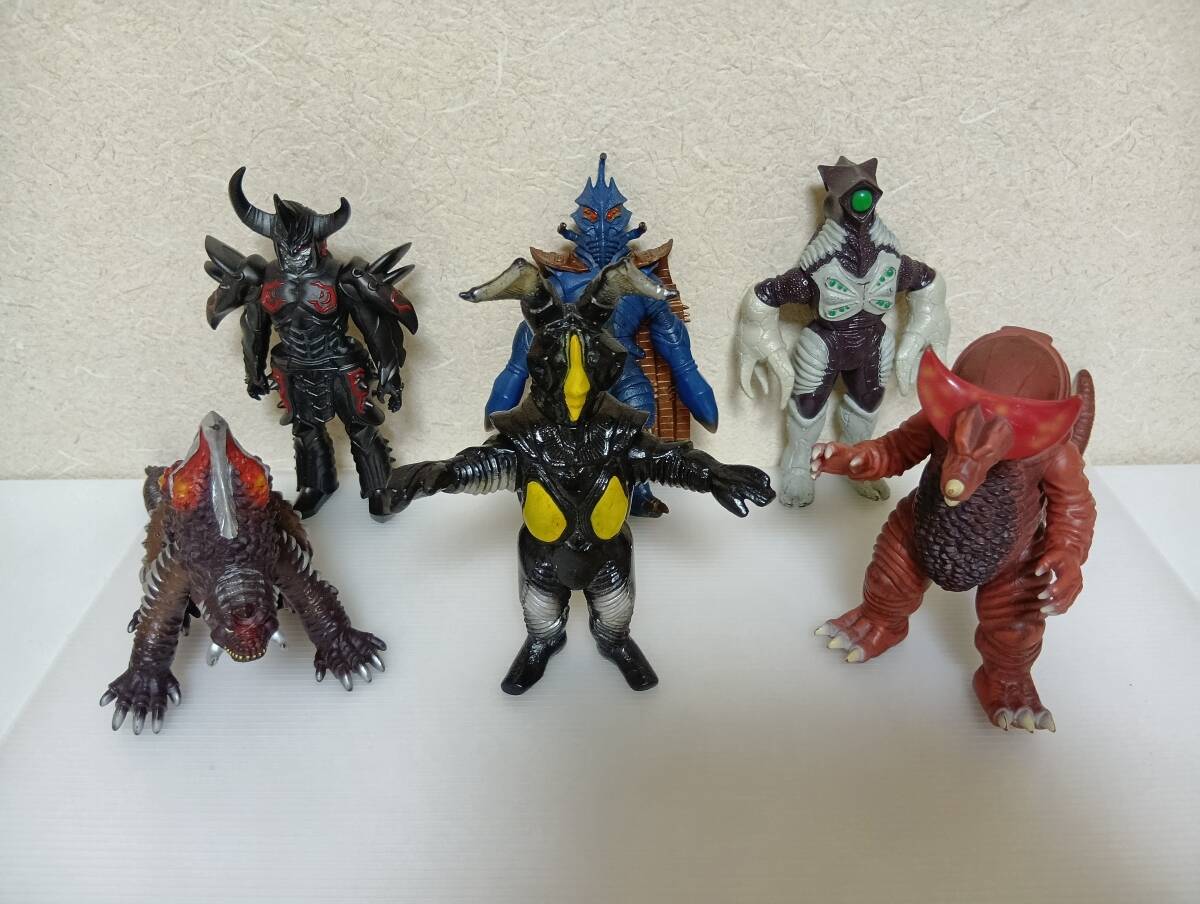 ザム星人の値段と価格推移は？｜2件の売買データからザム星人の価値が
