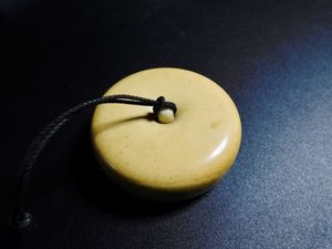 Netsukeの値段と価格推移は？｜18件の売買データからNetsukeの価値が