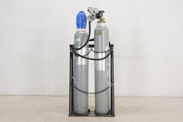 太陽日酸 G3純酸素ボンベ2本セット 14 7mpaカート付 75p23 ボンベ 売買されたオークション情報 Yahooの商品情報をアーカイブ公開 オークファン Aucfan Com