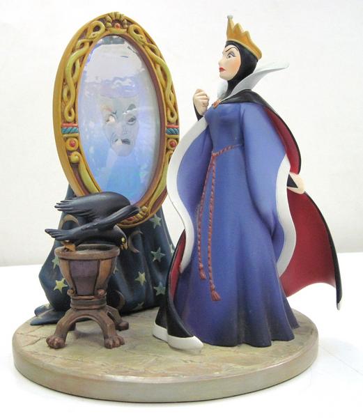 レア 白雪姫の魔女 56 500 ヴィランズ 陶器の置物 732 白雪姫 売買されたオークション情報 Yahooの商品情報をアーカイブ公開 オークファン Aucfan Com