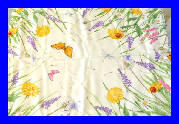 ★本物新品同様フェラガモFerragamo花柄 大判シルク100%スカーフ 【青森アートポラリス弘前買取】