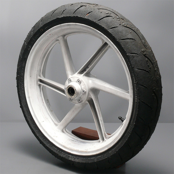 優良販VFR750R RC30 フロントホイール Fホイール