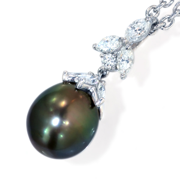 D5655【QUEEN】南洋黒真珠１０．５mm 絶品D最高級Pｔ900NC 11.8g