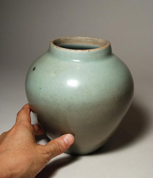 骨董入門」 初期伊万里青磁壺（江戸初期）(青磁)｜売買された