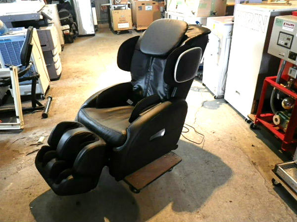中古美品 マッサージチェア THRIVE スライヴ CHD-5506[r+]59539