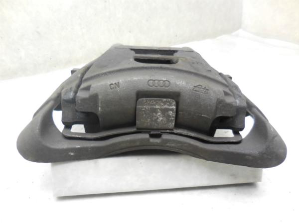 A588 4FAUKS アウディA6 3.2FSI 右フロントブレーキキャリパー