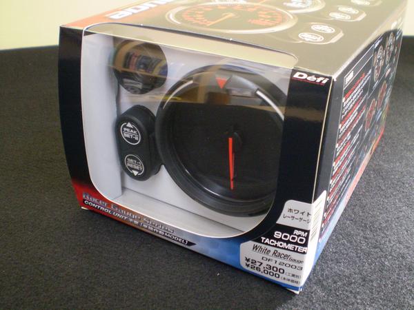 デフィ　レーサーゲージ　ホワイト　タコメーター９０００RPM