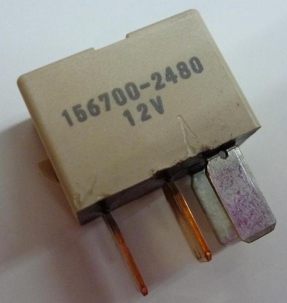 ◇エアコンリレー中古品デンソー156700-2480ワゴンR他(エンジン、過給