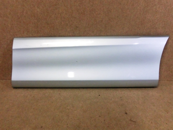 ■C26 セレナ H/S 後期 スライドドアパネル 左 シルバー K23 ③