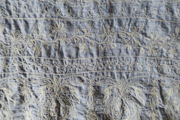 送料無料！フェリシモ▲サニークラウズ▲すそに刺繍トップス