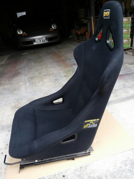 OMPのバケットシート カプチーノに使用