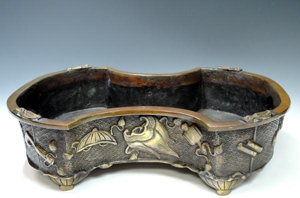 d1a130-e◆◇宣徳 宝尽分銅型水盤(砂鉢）◇◆鋳銅花器 水石盆栽