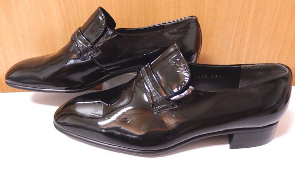 試着のみ Marelli マレリー　紳士靴 スリッポン 黒エナメル 24.5