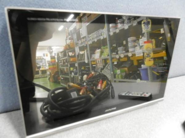 ALPINE アルパイン PKG-M1000Aリア用モニター 取り付け金具付き