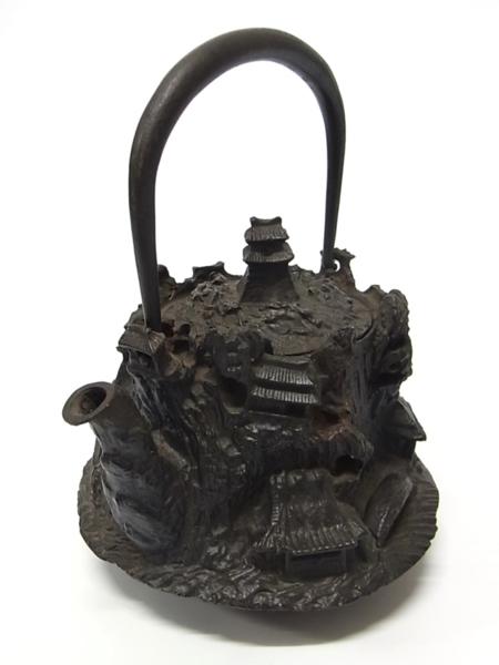 ☆ 鉄瓶 鉄器 茶道具 骨董 古民家図柄 ☆ 鉄瓶 工芸品 【公式通販】
