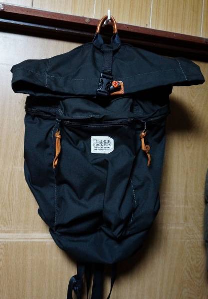FREDRIK PACKERS メッセンジャーリュック ブラック　USED