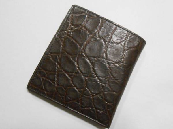 1000円～【宝彩館】高級マットクロコダイル折り財布札入れ茶352