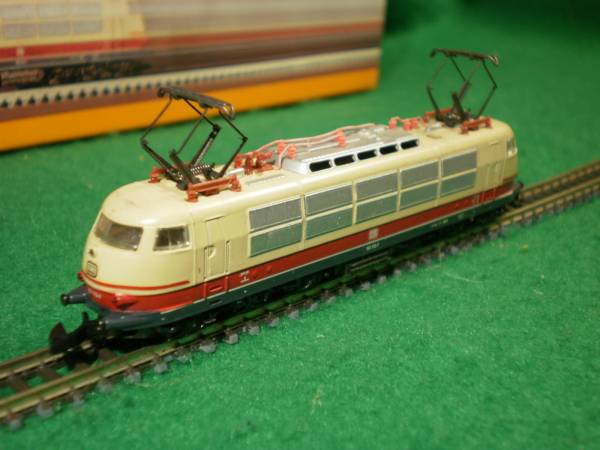 メルクリン　Zゲージ　8854　TEE DB　１０３型　急行電車