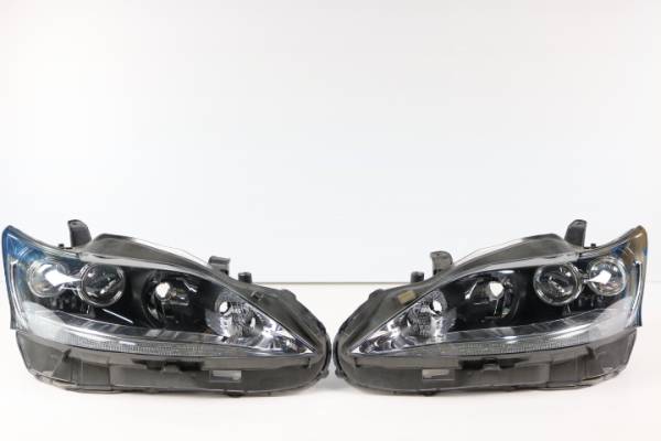 程度良好□レクサス ZWA10 CT200h 純正 LED ヘッドライト 左右