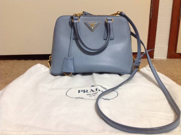 PRADA プラダ　ショルダーバッグ　極美品