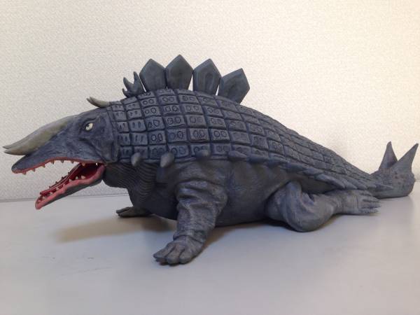 かなめみお スカイドン 怪獣 レジンキット完成品　３０ｃｍ