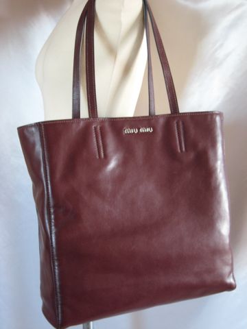 MiuMiu ミュウミュウ カーフレザートートバッグ GRANATO(赤紫)