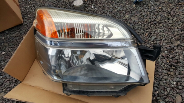 AZR60ヴォクシー前期ハロゲンヘッドライト運転席側美品