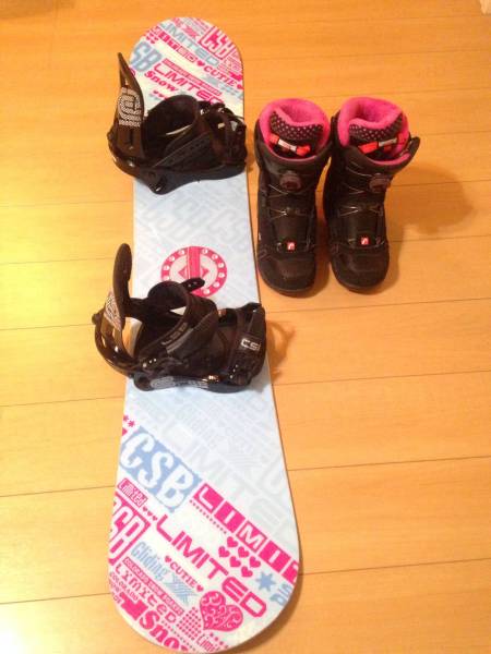 美品可愛い★レディース初心者3点セット★板143★ブーツ24cm