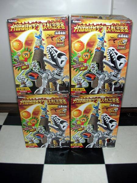 即決▲カバヤ メガほねほねザウルス秘密要塞 全4種コンプ セット_1