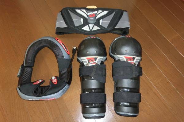【中古】モトクロスプロテクター類セット