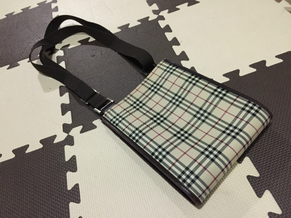 BURBERRYチェック柄メンズ斜め掛けショルダーバッグ仕事鞄