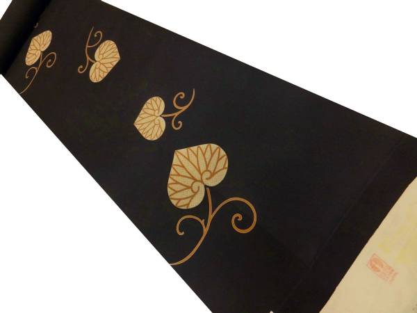 ■特選千円!!コート対応小紋/丹後半面素材/摺り調大振葵葉文■黒