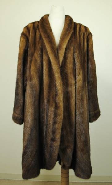 【極上品】 デミバフミンク　Aライン　ロングコート　裾回220㎝