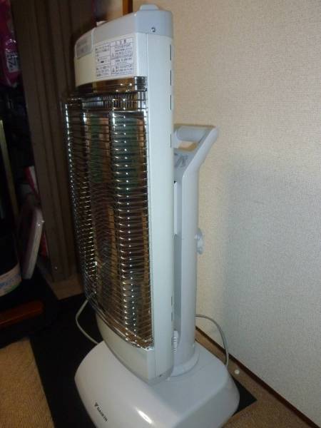 ダイキン工業 セラムヒート 2015 美品 ERFT11SS-W 家電、AV、カメラ