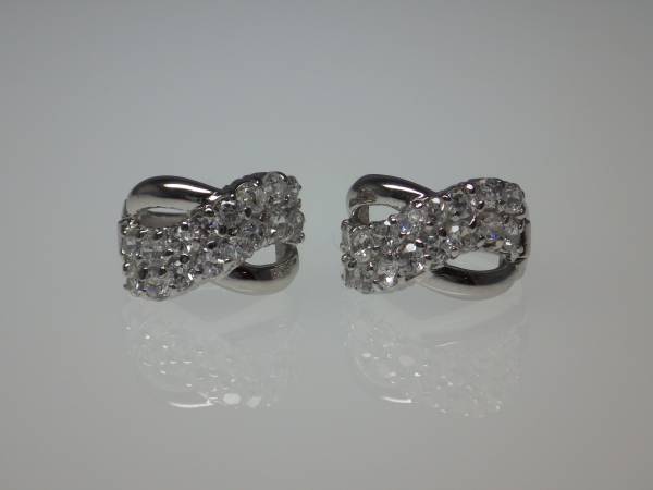 ★K14WG　デザイン　リングピアス