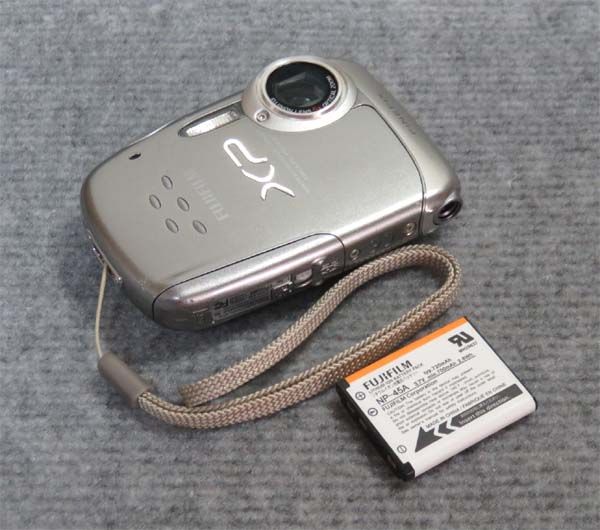 【防水・耐衝撃・耐寒・防塵】デジカメ■FinePix XP10■46