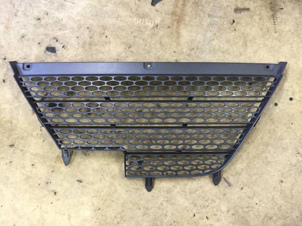 平成16年式　コペン　Ｌ880Ｋ純正フロントグリル　美品です。