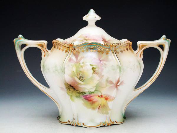 Ant プロイセン・アールヌーボー様式金彩芥子花図紋両耳蓋物