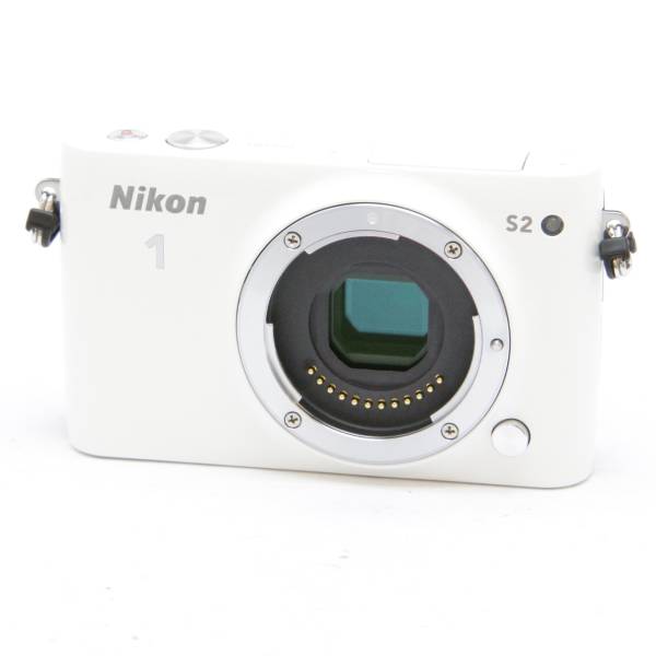 ★新品★Nikon 1 S2 ボディ ホワイト Micro SDＨＣ8Gカード付
